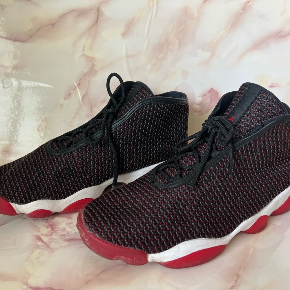 Nike jordan horizon bred basketball shoes size 13